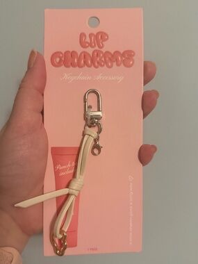 New - lip charm keychain accessory 💋